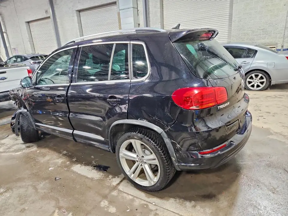 2016 VOLKSWAGEN TIGUAN S  