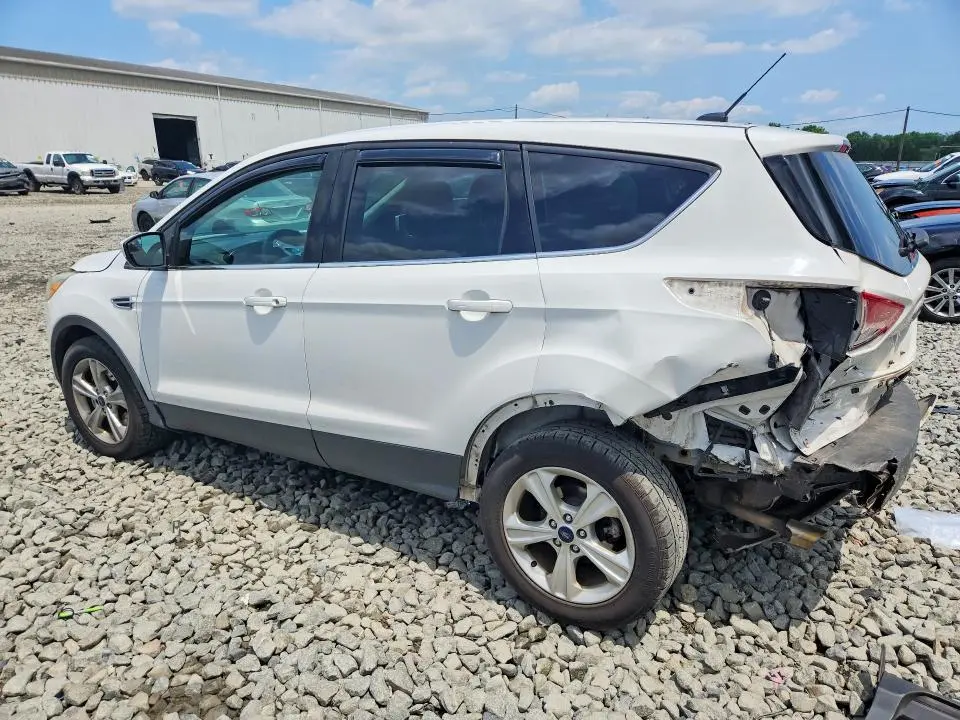 2016 FORD ESCAPE SE  