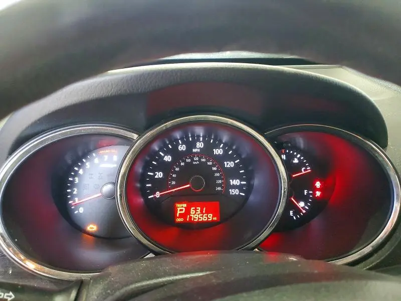 2013 KIA SORENTO LX  