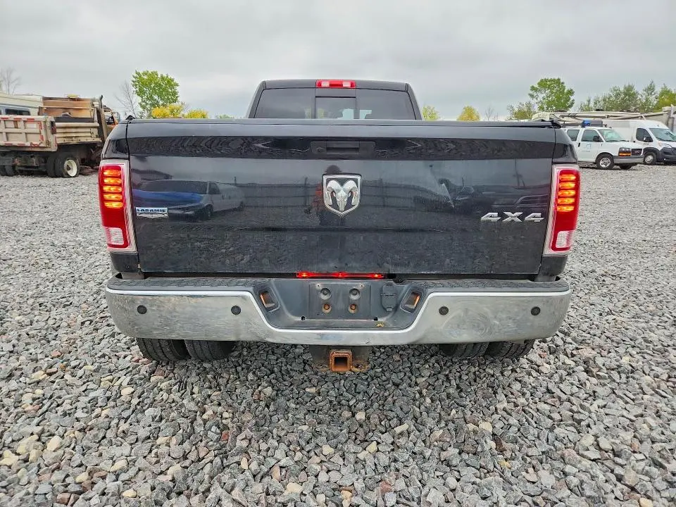 2015 RAM 3500 LARAMIE  