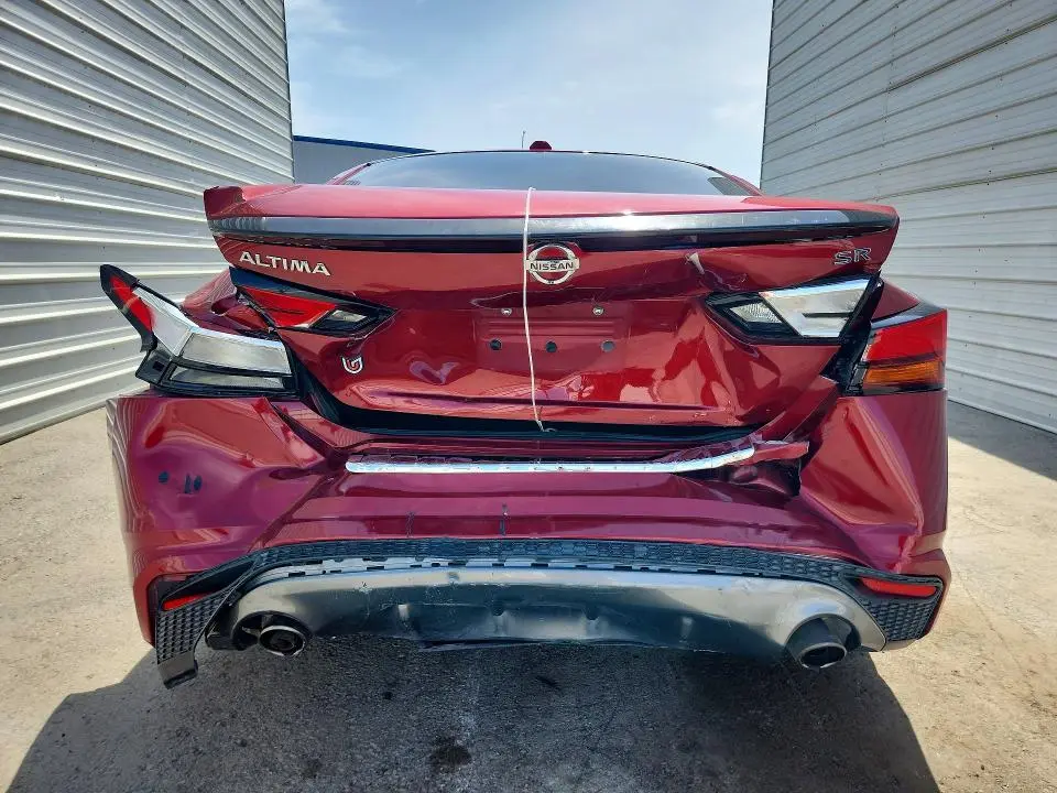 2019 NISSAN ALTIMA SR  