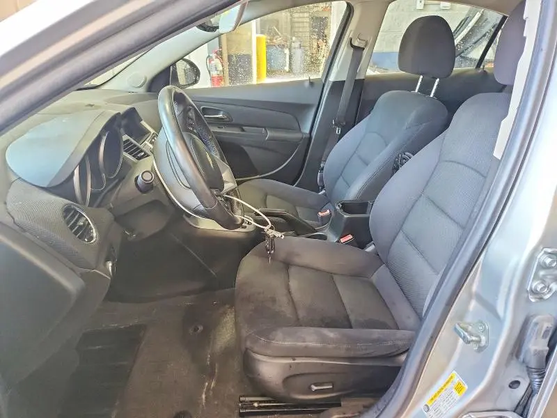 2012 CHEVROLET CRUZE LT  