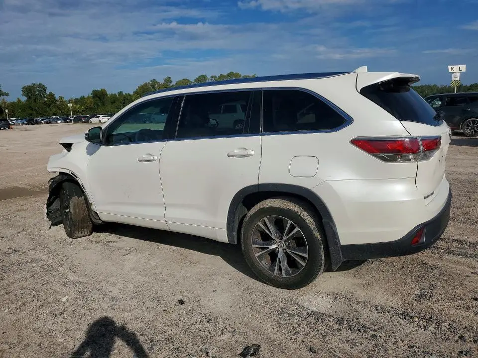 2016 TOYOTA HIGHLANDER XLE  
