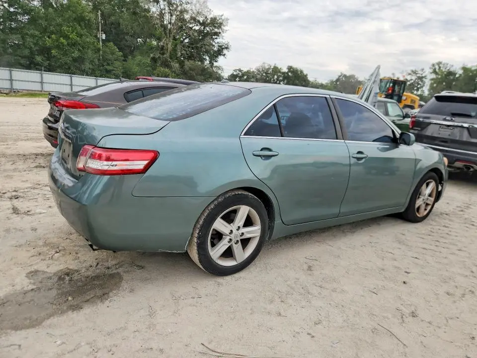 2010 TOYOTA CAMRY LE  
