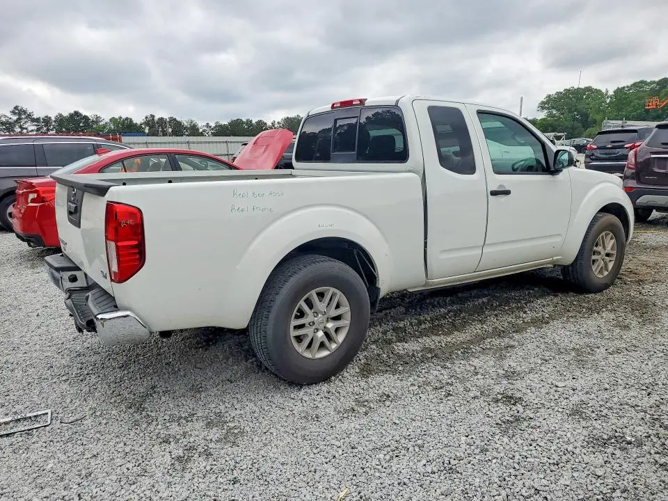 2018 NISSAN FRONTIER SV  