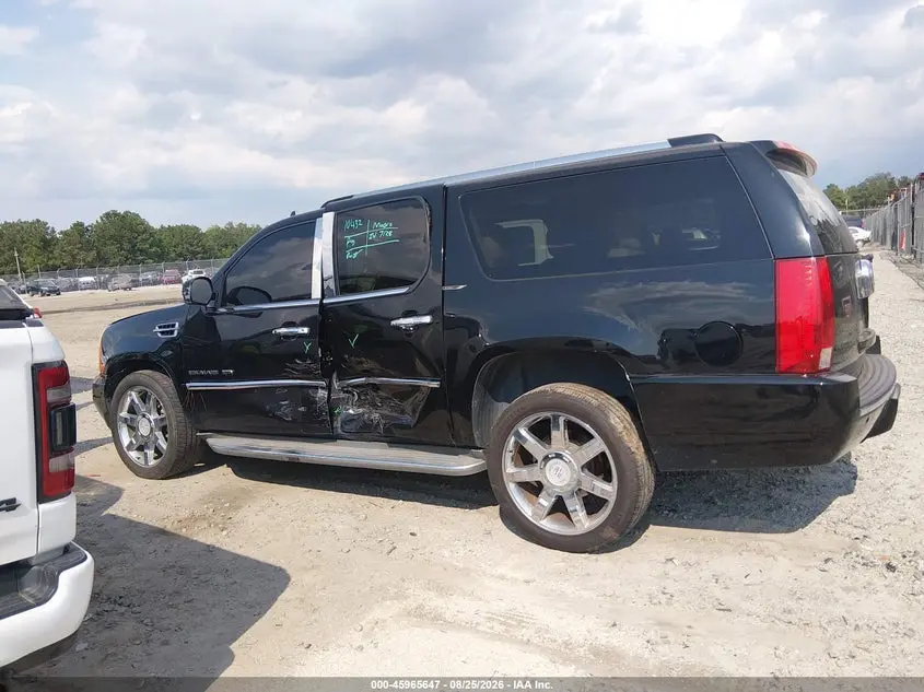 2013 CADILLAC ESCALADE ESV LUXURY