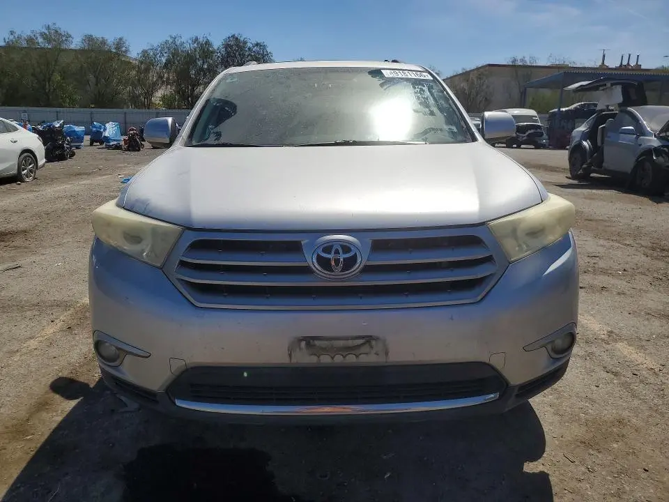2011 TOYOTA HIGHLANDER BASE  