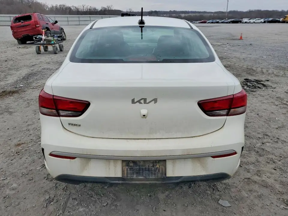 2023 KIA RIO LX  