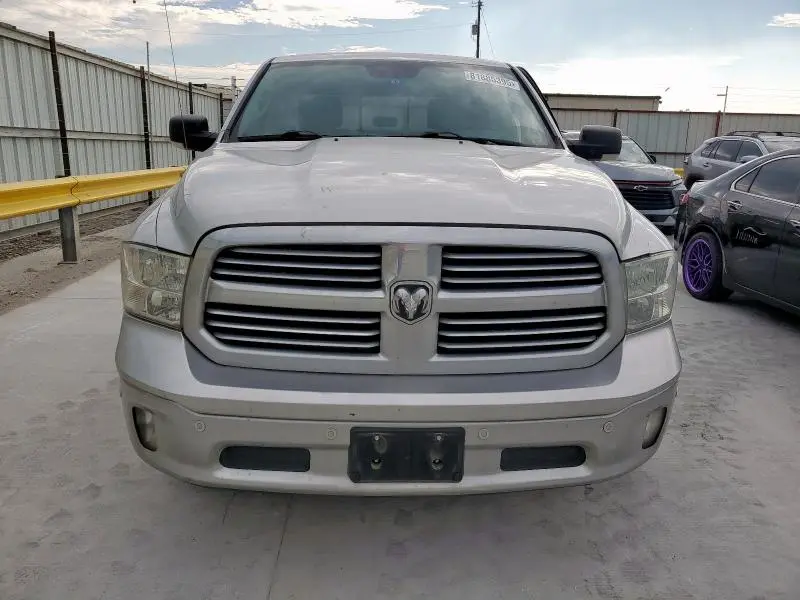 2017 RAM 1500 SLT