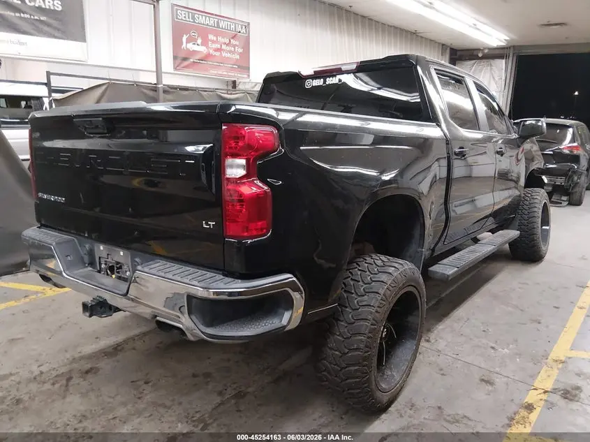 2023 CHEVROLET SILVERADO 1500 4WD  STANDARD BED LT