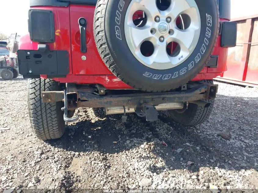 2011 JEEP WRANGLER SAHARA