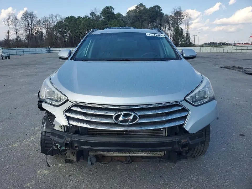 2016 HYUNDAI SANTA FE SE  