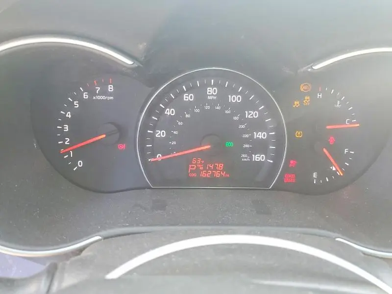 2015 KIA SORENTO LX  