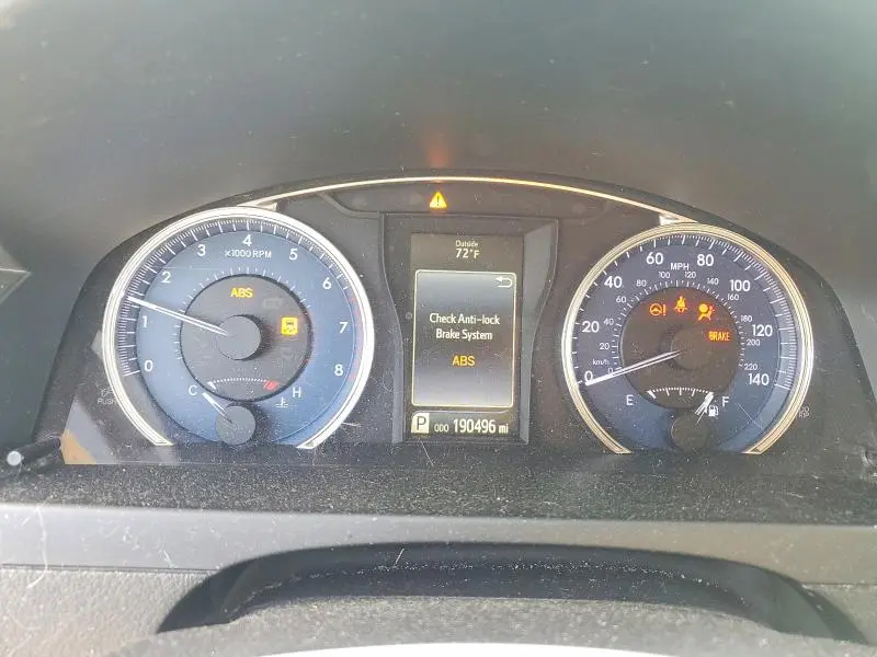 2016 TOYOTA CAMRY LE  