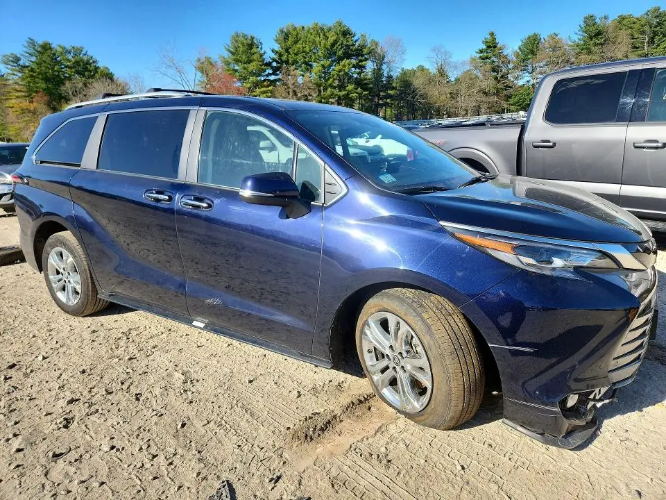 2024 TOYOTA SIENNA PLATINUM 7-PASSENGER  