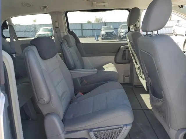 2010 CHRYSLER TOWN & COUNTRY TOURING  