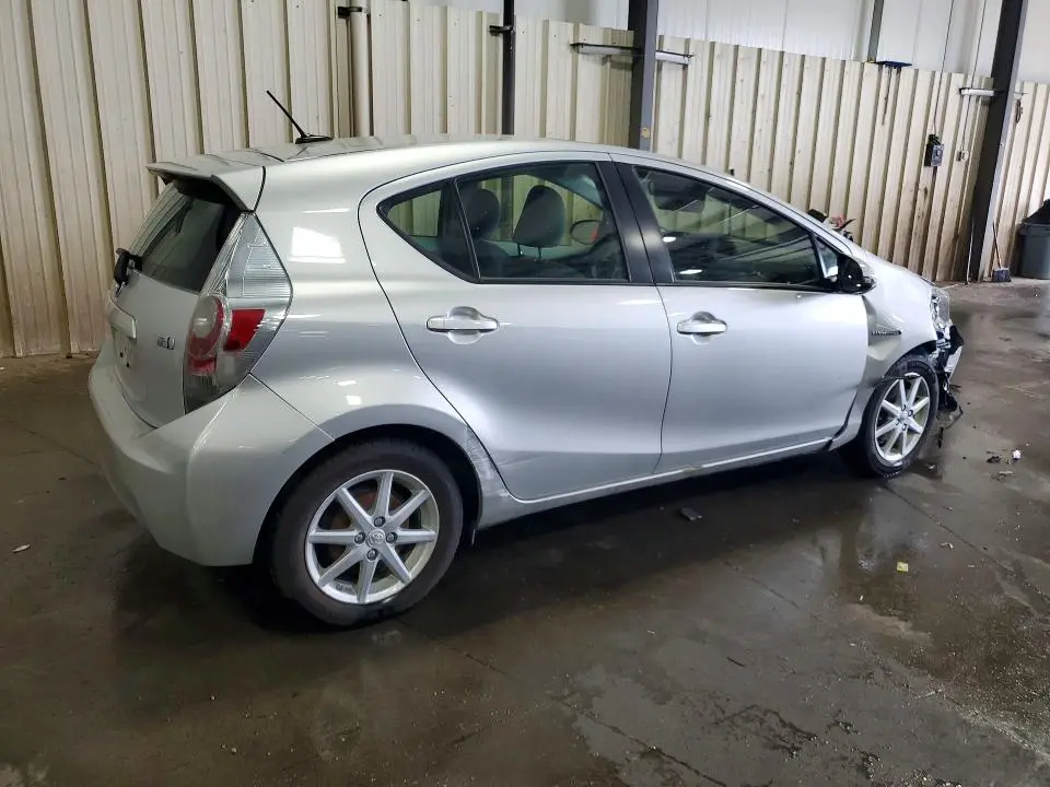 2013 TOYOTA PRIUS C FOUR  