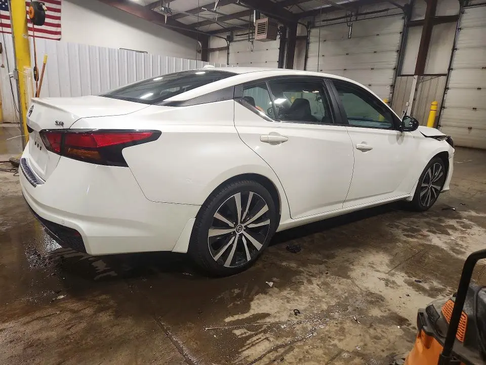 2020 NISSAN ALTIMA SR  