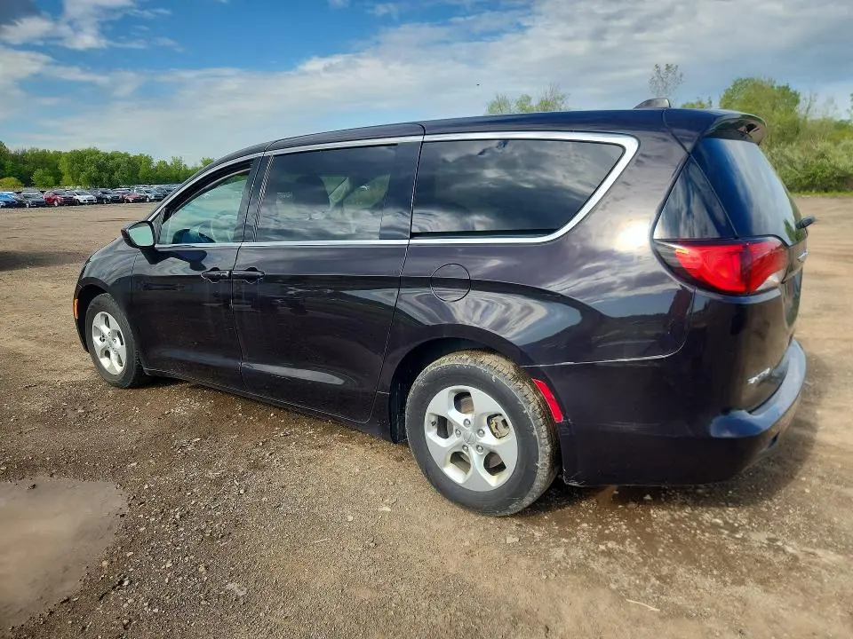 2017 CHRYSLER PACIFICA LX  