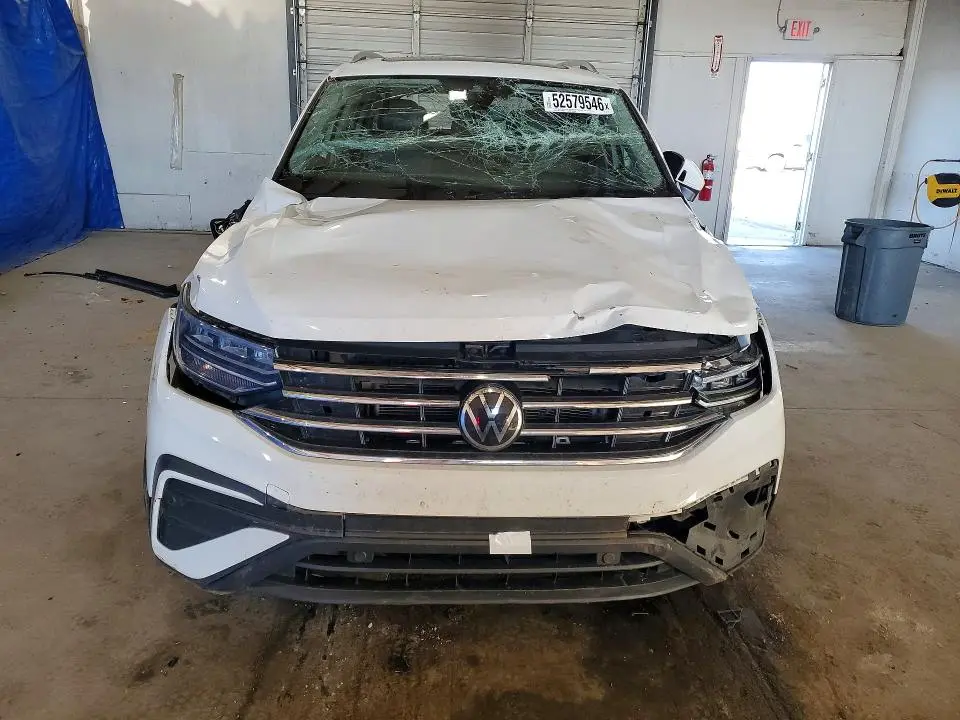 2022 VOLKSWAGEN TIGUAN SE  