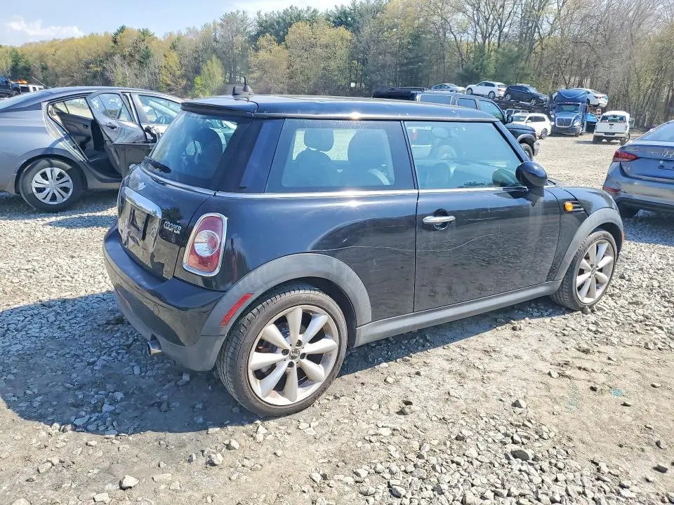 2013 MINI COOPER   