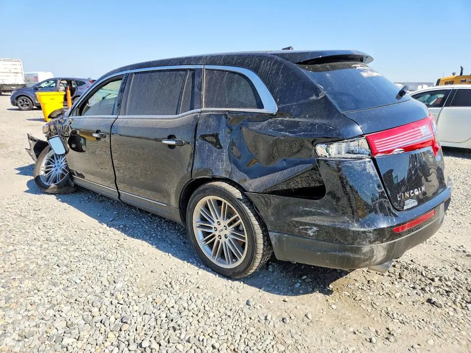 2017 LINCOLN MKT   