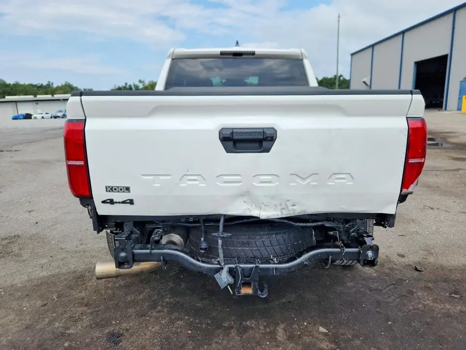 2025 TOYOTA TACOMA TRD SPORT  