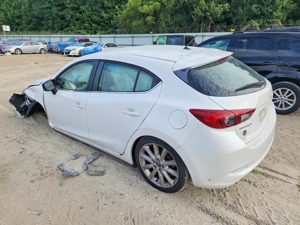2017 MAZDA 3 TOURING  