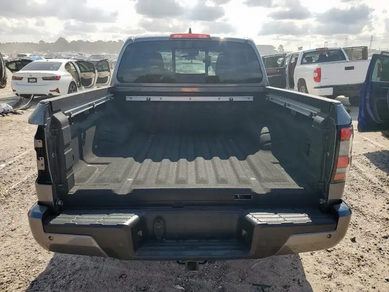 2024 NISSAN FRONTIER S  