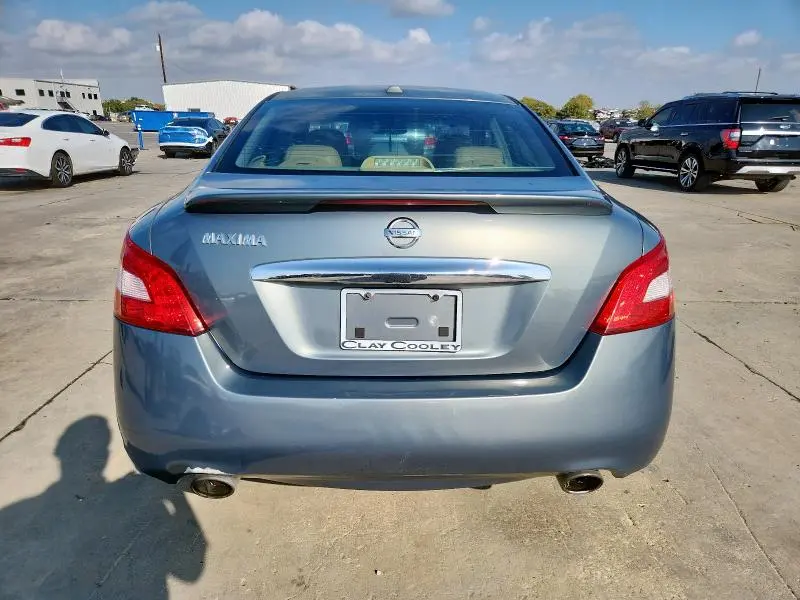 2011 NISSAN MAXIMA S  