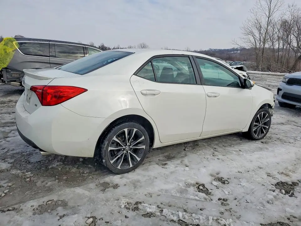 2018 TOYOTA COROLLA   
