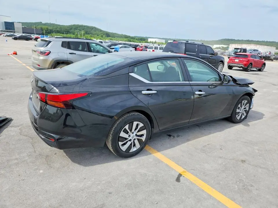 2024 NISSAN ALTIMA S  