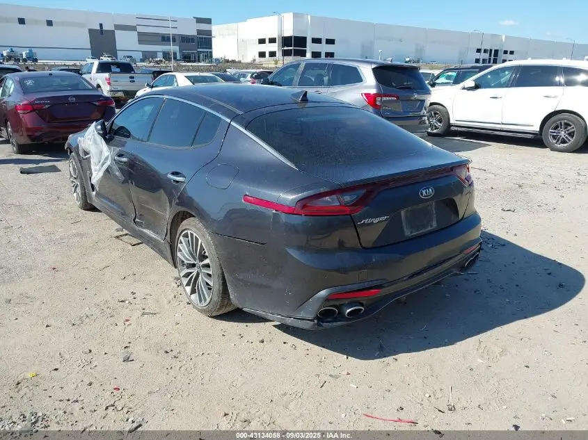 2019 KIA STINGER  
