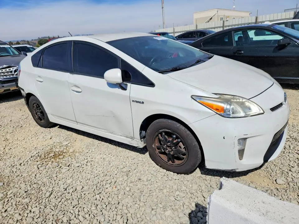 2014 TOYOTA PRIUS TWO  