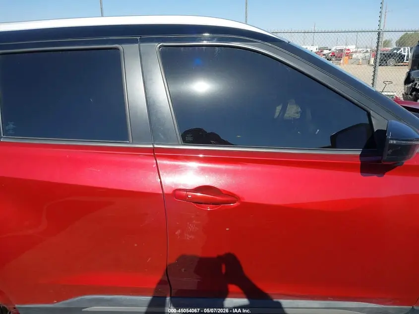 2019 NISSAN KICKS SR