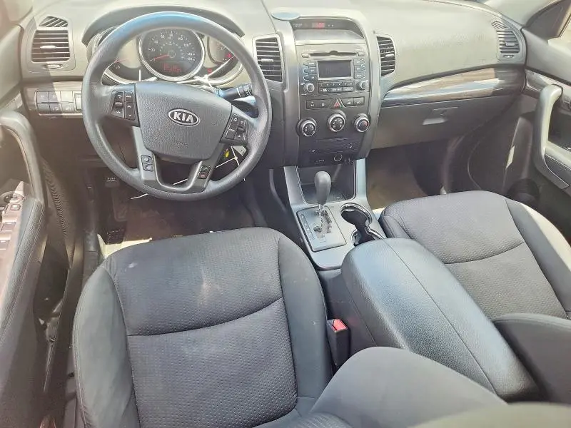 2011 KIA SORENTO LX  
