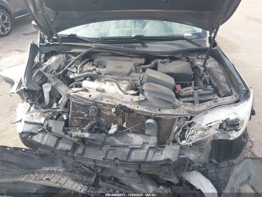 2015 TOYOTA CAMRY LE