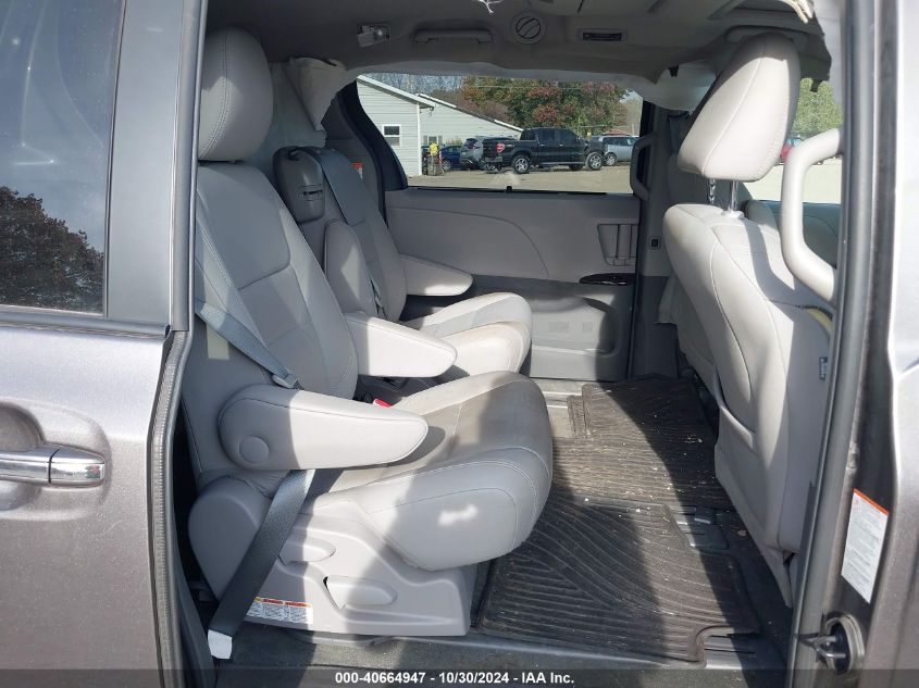 2017 TOYOTA SIENNA XLE/LIMITED