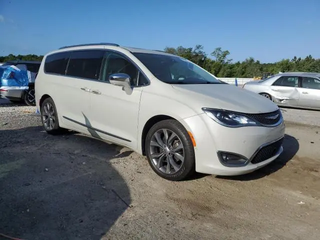 2017 CHRYSLER PACIFICA LIMITED  