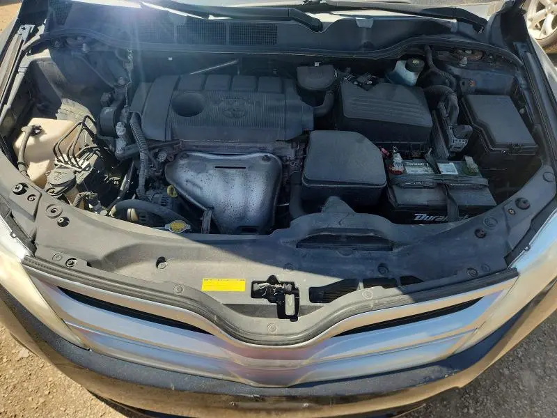 2013 TOYOTA VENZA LE  