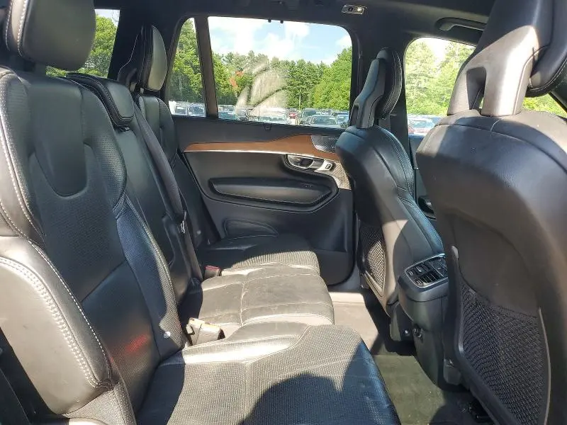 2018 VOLVO XC90 T6  