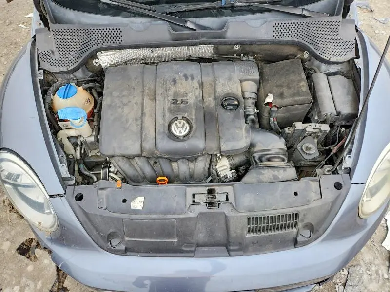 2012 VOLKSWAGEN BEETLE   