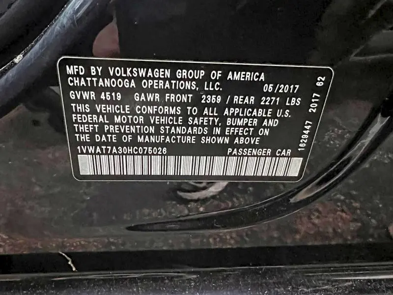 2017 VOLKSWAGEN PASSAT S  