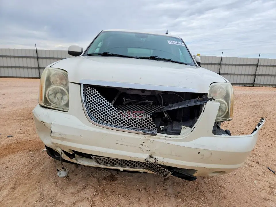 2011 GMC YUKON DENALI  