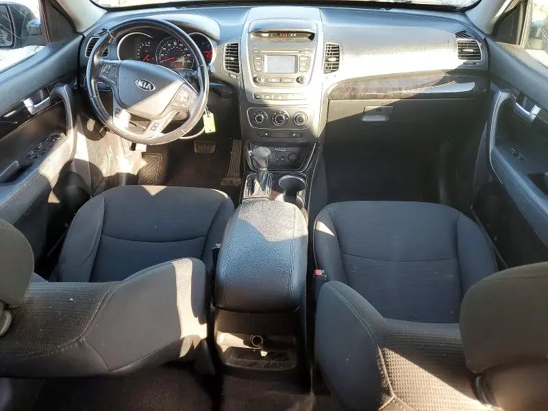 2014 KIA SORENTO LX  