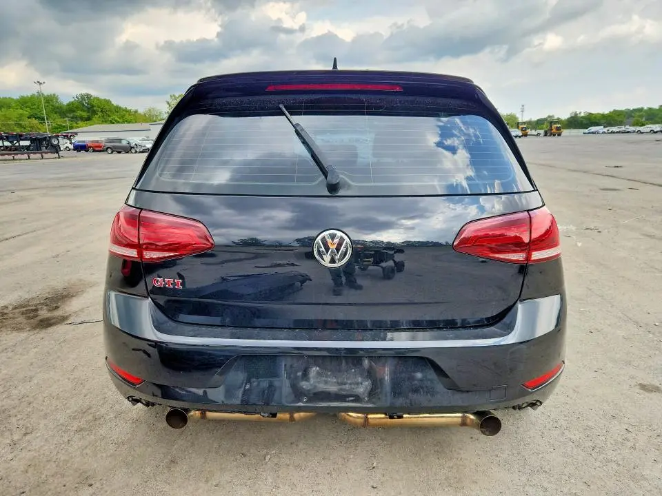 2021 VOLKSWAGEN GTI S  