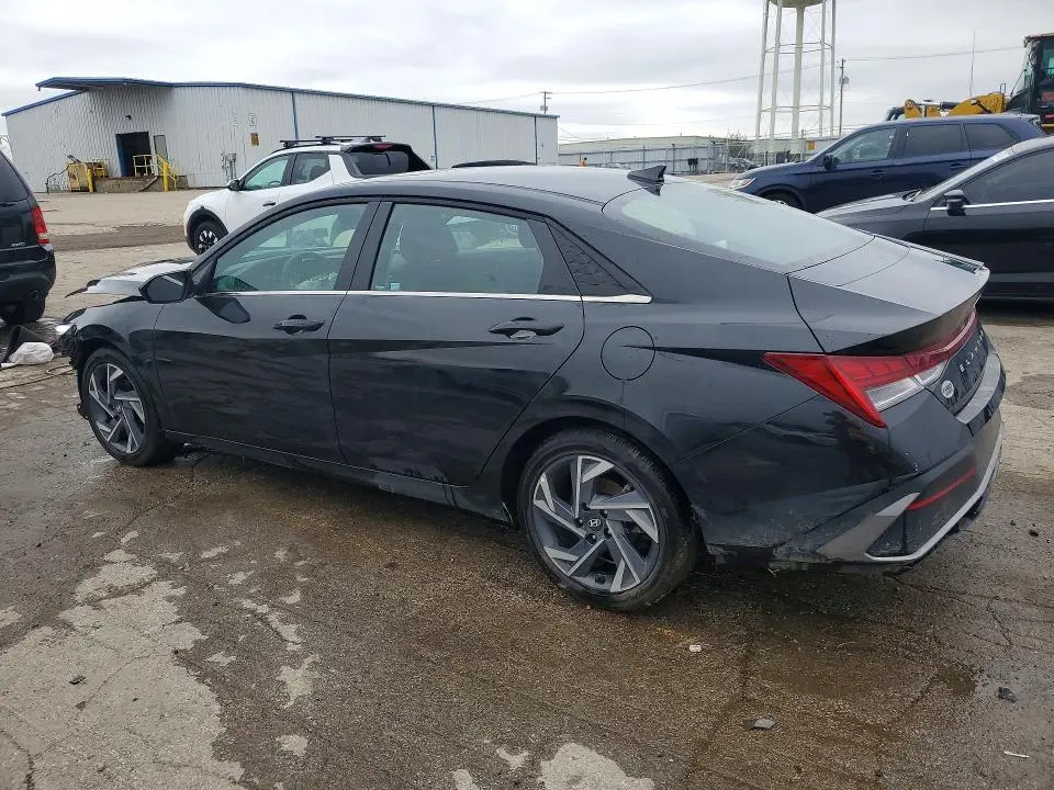 2025 HYUNDAI ELANTRA SEL  