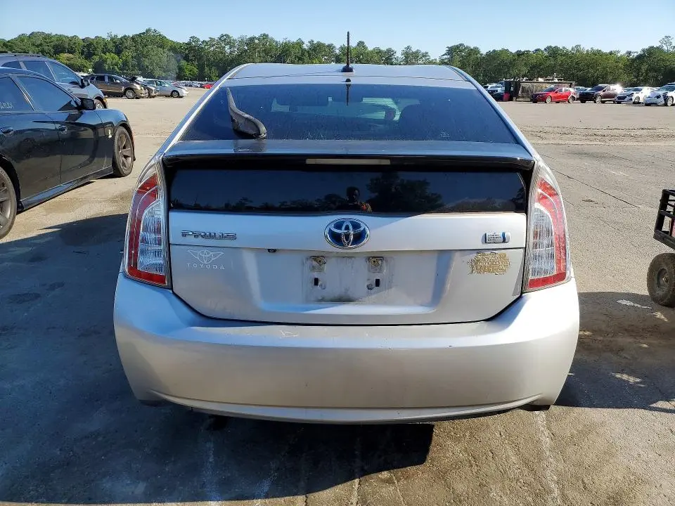 2014 TOYOTA PRIUS THREE  