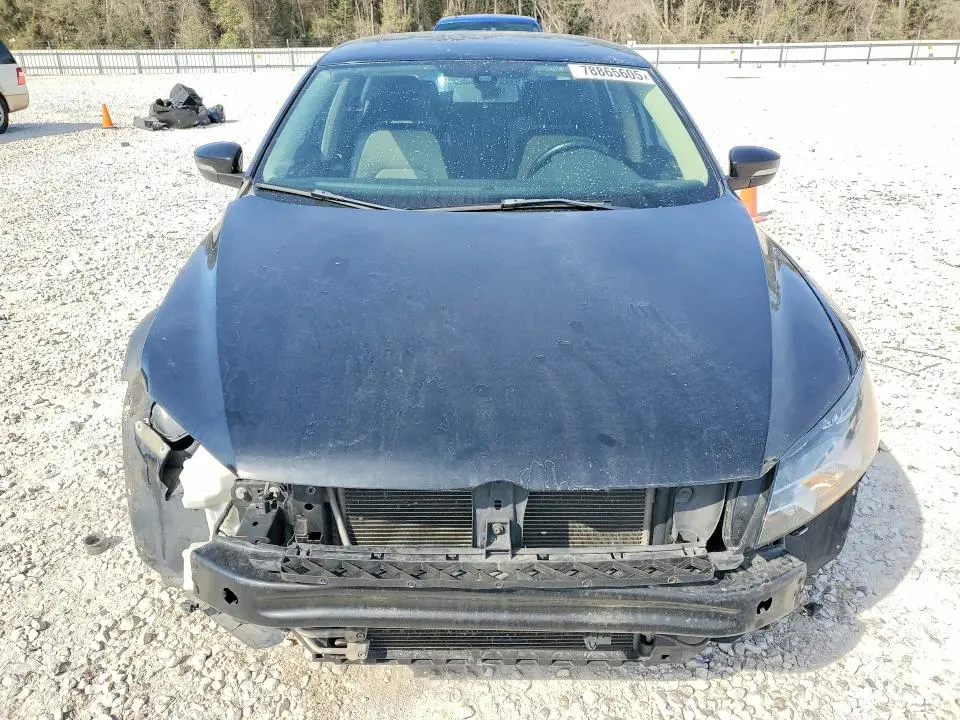 2015 VOLKSWAGEN PASSAT SE  