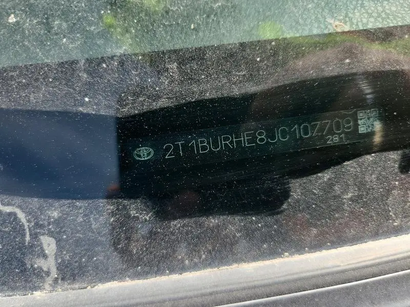 2018 TOYOTA COROLLA SE  